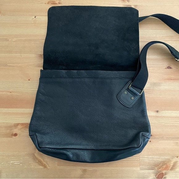 French Connection Black Leather Messenger Bag Adjustable Strap Unisex - Picture 5 of 15